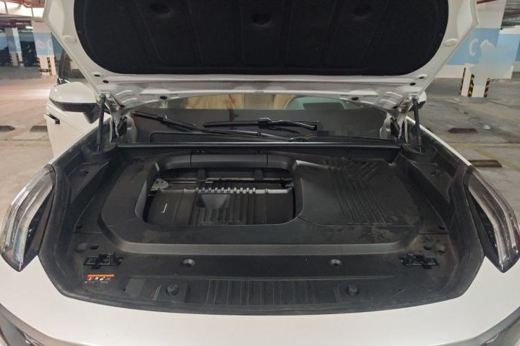 Used Lynk & Co 09 EM-P 2023 2.0TD EM-P Long-Range Version PM 7-Seater Engine Bay