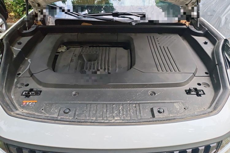 Used Lynk & Co 09 EM-P 2023 2.0TD EM-P Long-Range Version PM Six-Seater Engine Bay
