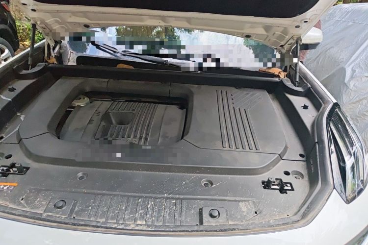 Used Lynk & Co 09 EM-P 2023 2.0TD EM-P Long-Range Version PM Six-Seater Engine Bay Left