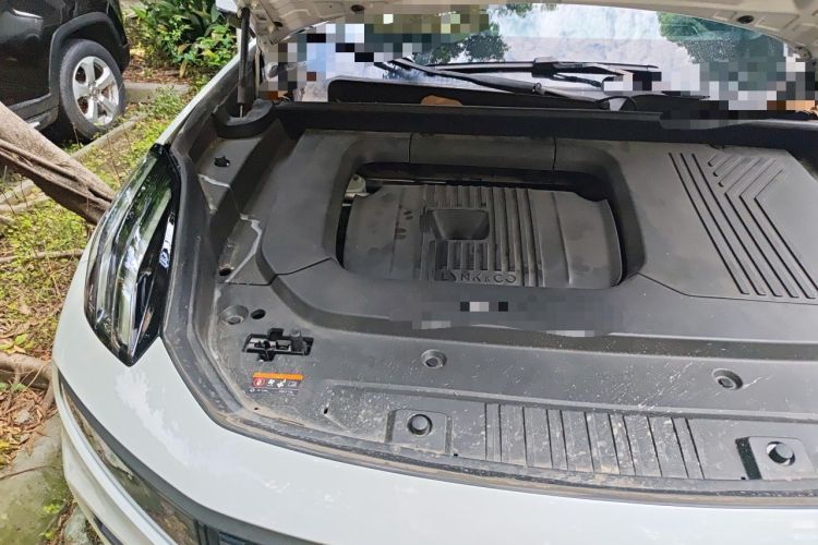 Used Lynk & Co 09 EM-P 2023 2.0TD EM-P Long-Range Version PM Six-Seater Engine Bay Right