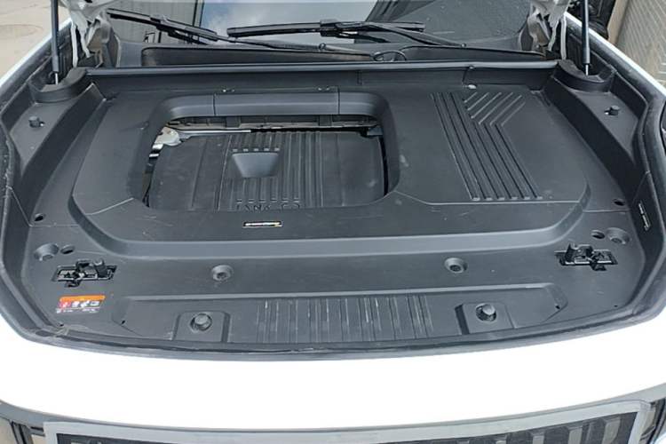 Used Lynk & Co 09 EM-P 2023 2.0TD EM-P Long-Range Version AM Six-Seater Engine Bay