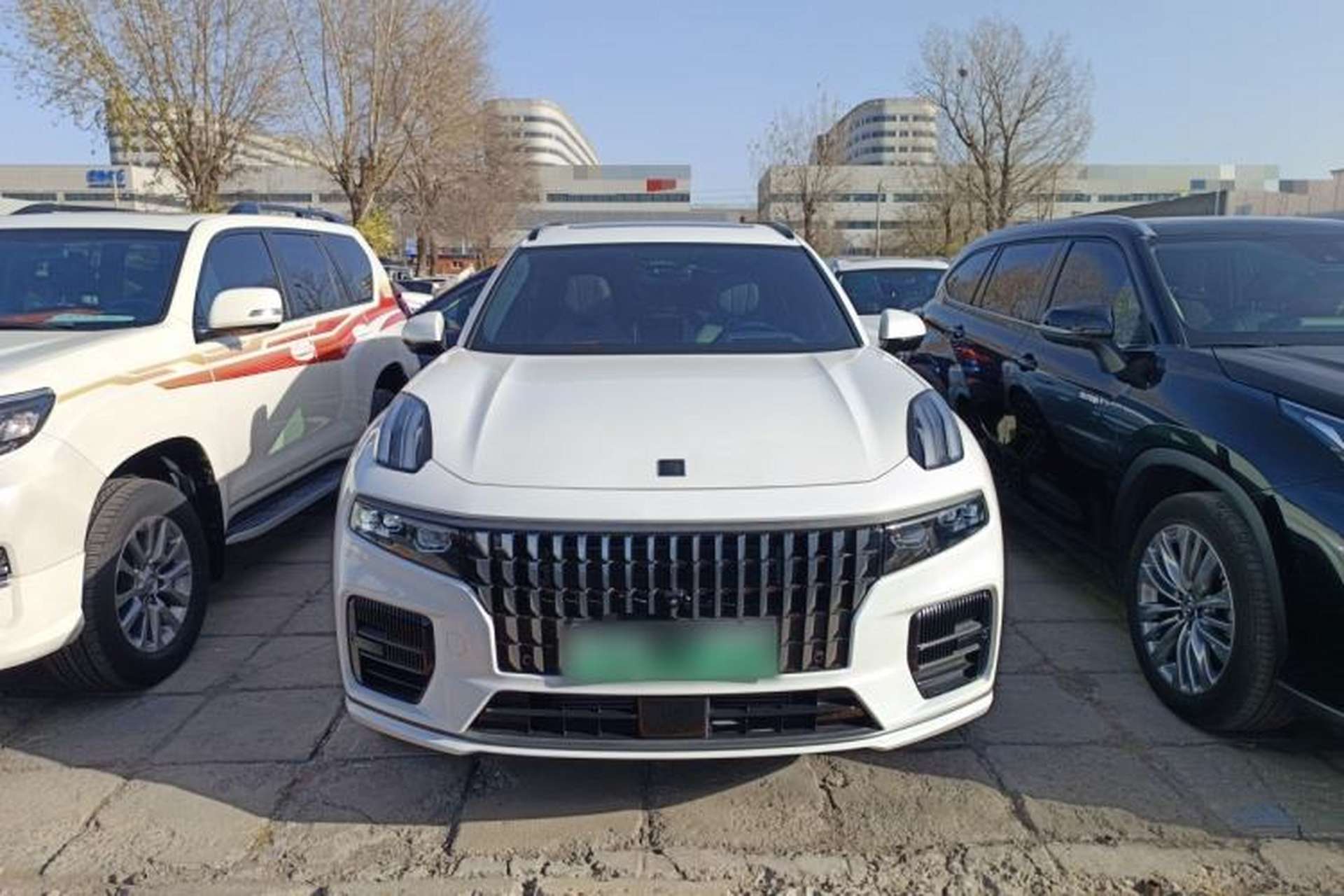 Used Lynk & Co 09 EM-P 2023 2.0TD EM-P Long-Range Version PM 7-Seater Exterior 1