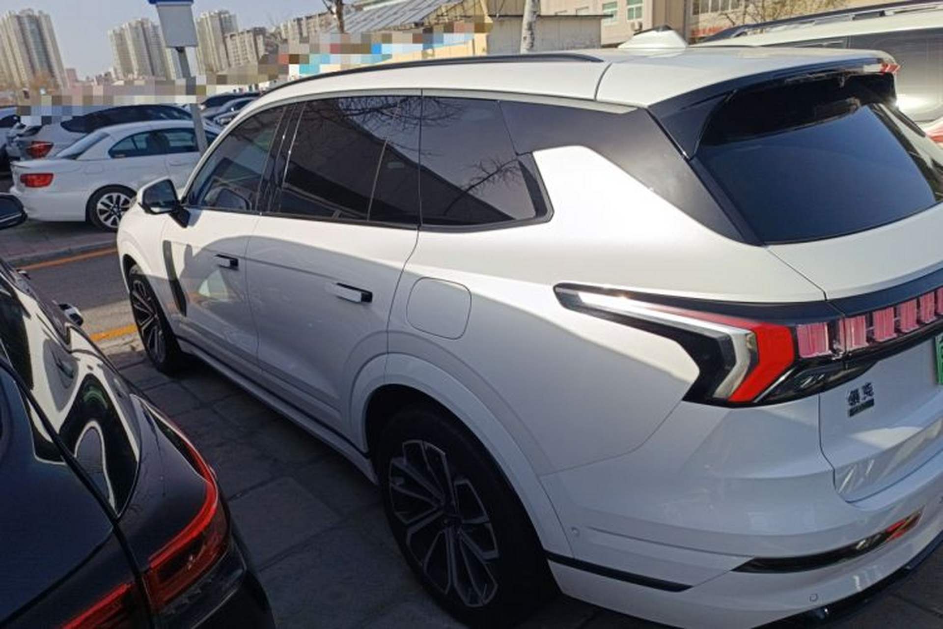 Used Lynk & Co 09 EM-P 2023 2.0TD EM-P Long-Range Version PM 7-Seater Exterior 3