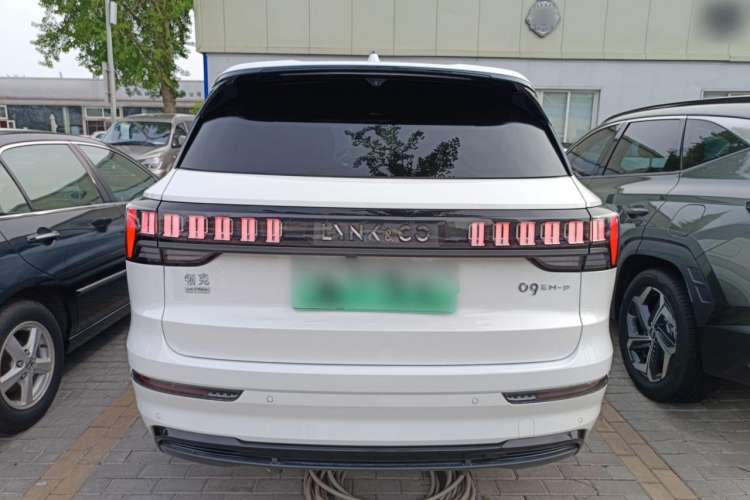 Used Lynk & Co 09 EM-P 2023 2.0TD EM-P Long-Range Version PM 7-Seater Exterior 4