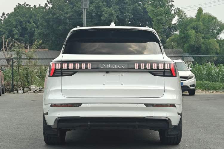 Used Lynk & Co 09 EM-P 2023 2.0TD EM-P Long-Range Version PM 7-Seater Exterior 7