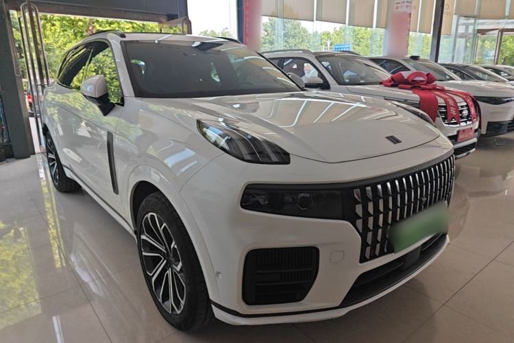 Used Lynk & Co 09 EM-P 2023 2.0TD EM-P Long-Range Version PM 7-Seater Front Right 45 Deg