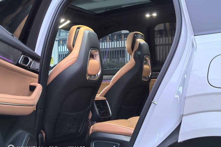 Used Lynk & Co 09 EM-P 2023 2.0TD EM-P Long-Range Version PM Six-Seater Interior 1