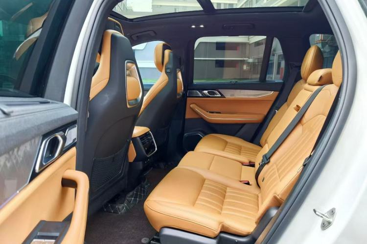 Used Lynk & Co 09 EM-P 2023 2.0TD EM-P Long-Range Version PM 7-Seater Interior 2