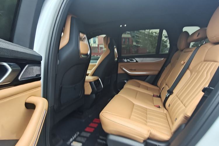 Used Lynk & Co 09 EM-P 2023 2.0TD EM-P Long-Range Version PM 7-Seater Interior 3