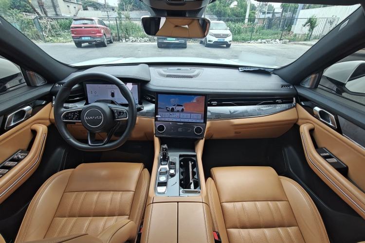 Used Lynk & Co 09 EM-P 2023 2.0TD EM-P Long-Range Version PM 7-Seater Interior 5