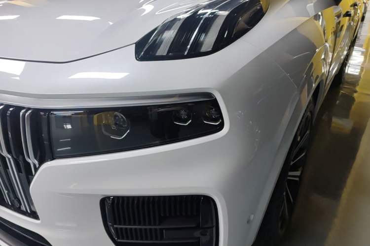 Used Lynk & Co 09 EM-P 2023 2.0TD EM-P Four-Wheel Drive Asian Games Executive Edition Five Seats Left Front Headlight