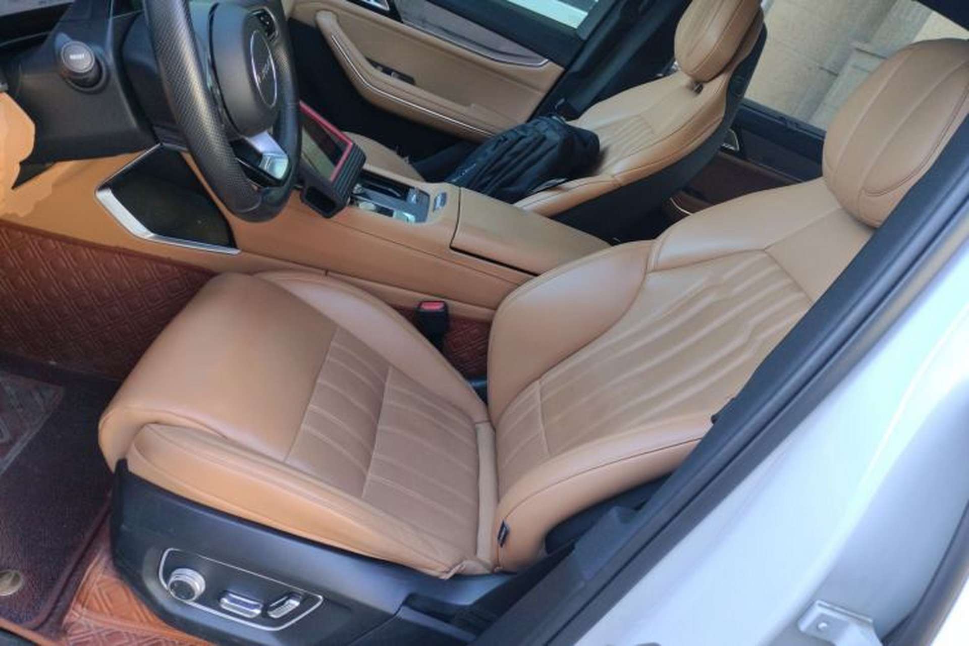Used Lynk & Co 09 EM-P 2023 2.0TD EM-P Long-Range Version PM 7-Seater Left Front Seat
