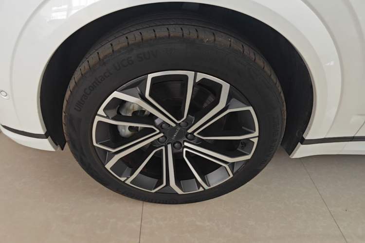 Used Lynk & Co 09 EM-P 2023 2.0TD EM-P Long-Range Version PM 7-Seater Left Front Wheel Hub