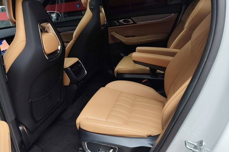 Used Lynk & Co 09 EM-P 2023 2.0TD EM-P Long-Range Version PM Six-Seater Left Rear Seat
