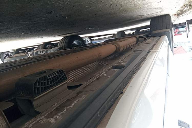 Used Lynk & Co 09 EM-P 2023 2.0TD EM-P Long-Range Version PM 7-Seater Left Side Sill