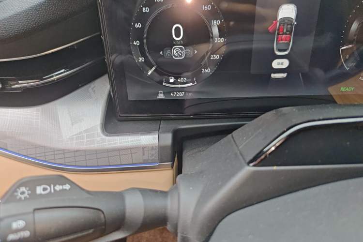 Used Lynk & Co 09 EM-P 2023 2.0TD EM-P Four-Wheel Drive Asian Games Executive Edition Five Seats Odometer Close Up