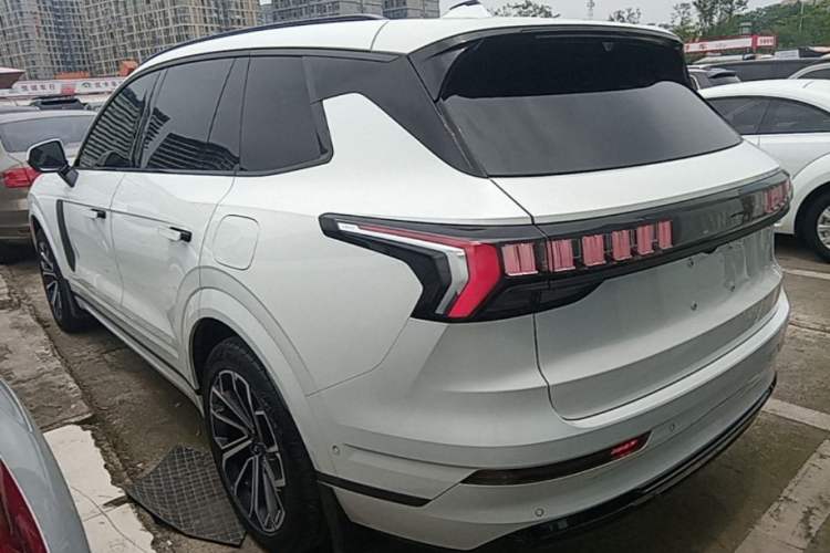 Used Lynk & Co 09 EM-P 2023 2.0TD EM-P Long-Range Version PM 7-Seater Rear Left 45 Deg
