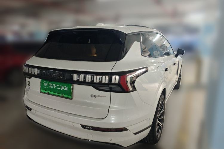 Used Lynk & Co 09 EM-P 2023 2.0TD EM-P Long-Range Version PM 7-Seater Rear Right 45 Deg