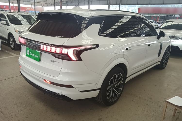Used Lynk & Co 09 EM-P 2023 2.0TD EM-P Long-Range Version PM 7-Seater Rear Right 45 Deg