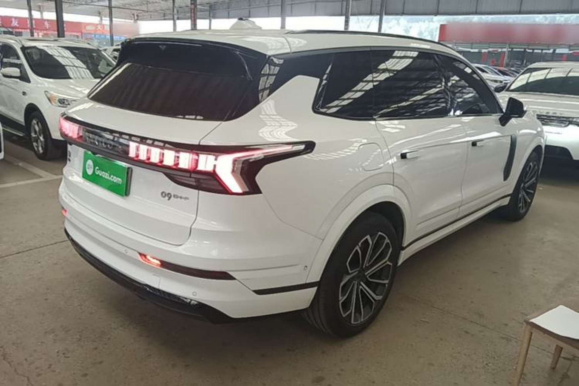 Used Lynk & Co 09 EM-P 2023 2.0TD EM-P Long-Range Version PM 7-Seater Rear Right 45 Deg