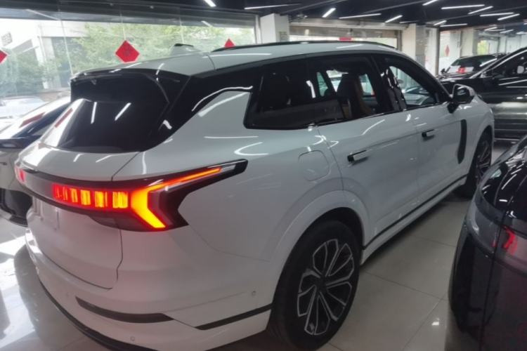 Used Lynk & Co 09 EM-P 2023 2.0TD EM-P Long-Range Version PM Six-Seater Rear Right 45 Deg
