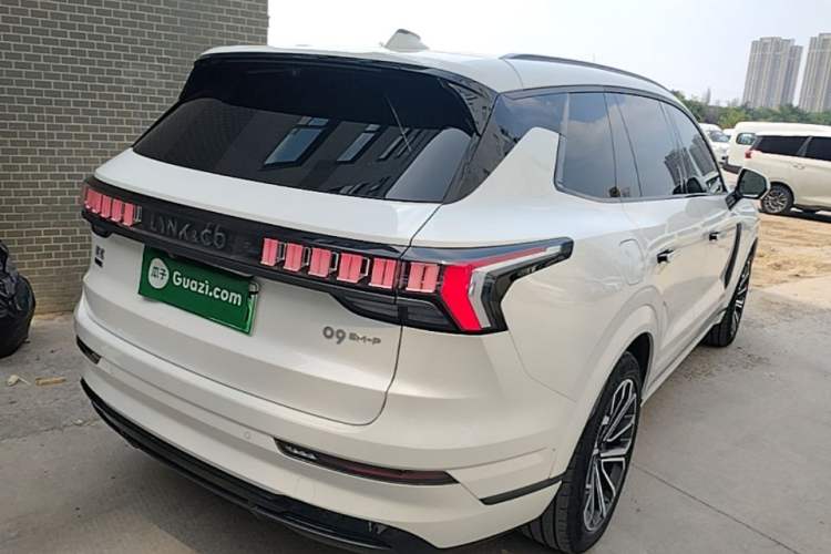 Used Lynk & Co 09 EM-P 2023 2.0TD EM-P Long-Range Version AM Six-Seater Rear Right 45 Deg