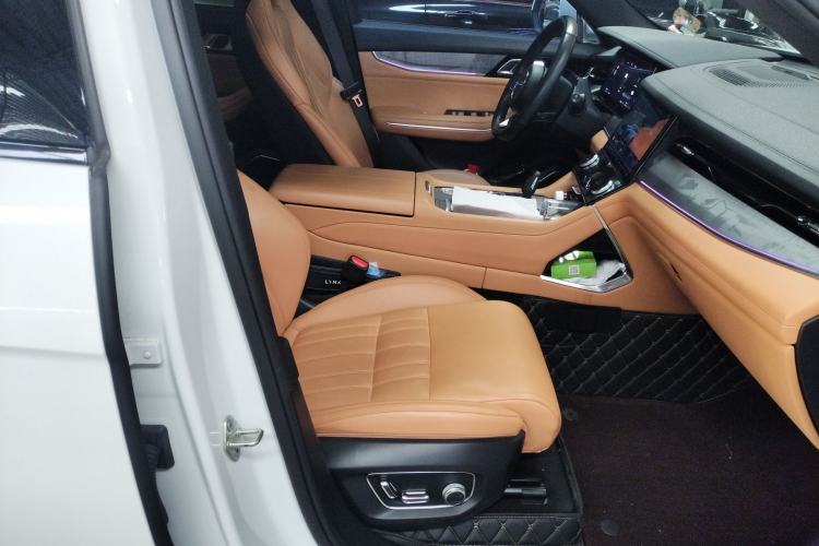 Used Lynk & Co 09 EM-P 2023 2.0TD EM-P Long-Range Version PM 7-Seater Right Front Seat