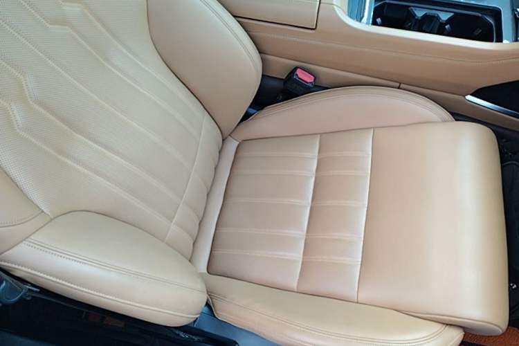 Used Lynk & Co 09 EM-P 2023 2.0TD EM-P Long-Range Version AM Six-Seater Right Front Seat