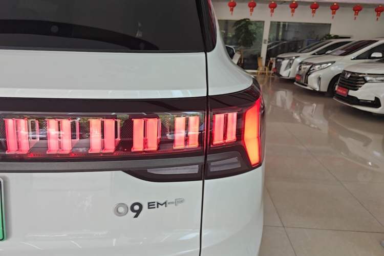 Used Lynk & Co 09 EM-P 2023 2.0TD EM-P Long-Range Version PM 7-Seater Right Rear Taillight