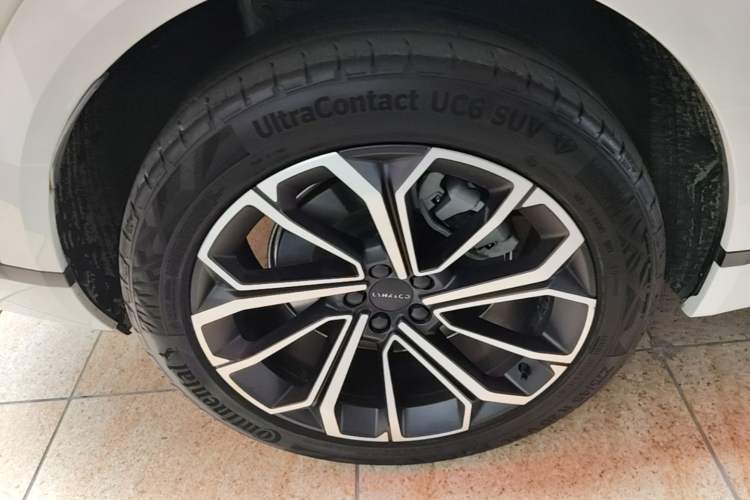 Used Lynk & Co 09 EM-P 2023 2.0TD EM-P Long-Range Version PM Six-Seater Right Rear Wheel Hub