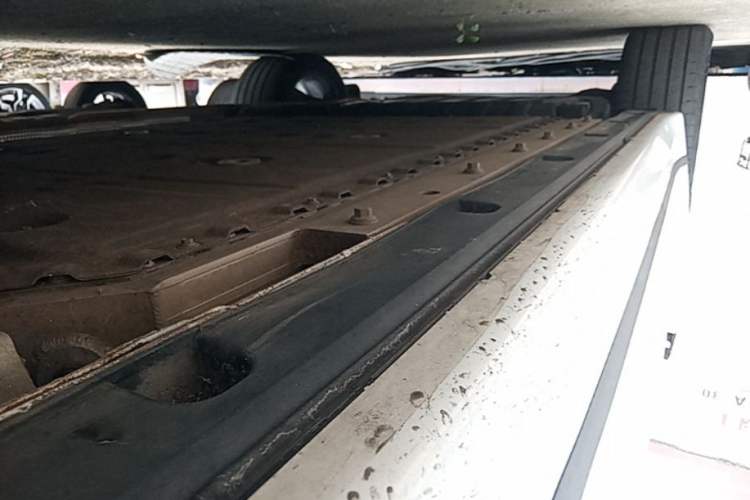 Used Lynk & Co 09 EM-P 2023 2.0TD EM-P Long-Range Version PM 7-Seater Right Side Sill
