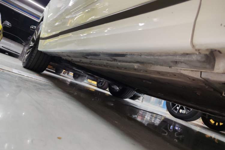 Used Lynk & Co 09 EM-P 2023 2.0TD EM-P Long-Range Version PM Six-Seater Right Side Sill