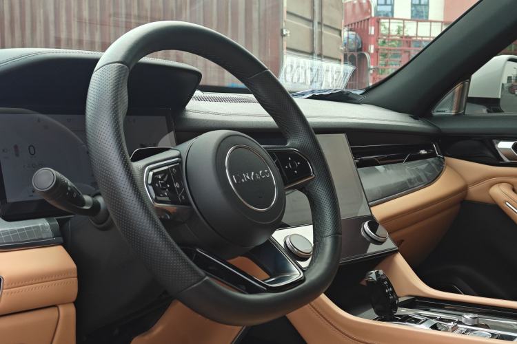 Used Lynk & Co 09 EM-P 2023 2.0TD EM-P Long-Range Version PM 7-Seater Steering Wheel
