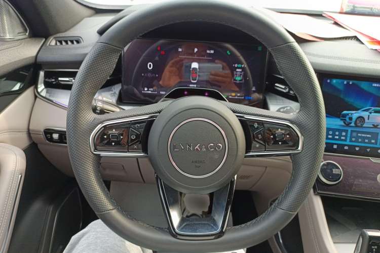 Used Lynk & Co 09 EM-P 2023 2.0TD EM-P Long-Range Version PM 7-Seater Steering Wheel