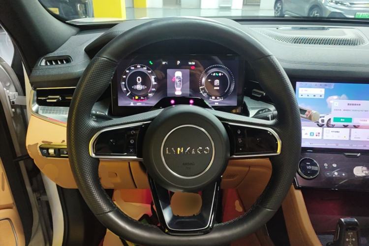 Used Lynk & Co 09 EM-P 2023 2.0TD EM-P Four-Wheel Drive Asian Games Executive Edition Five Seats Steering Wheel