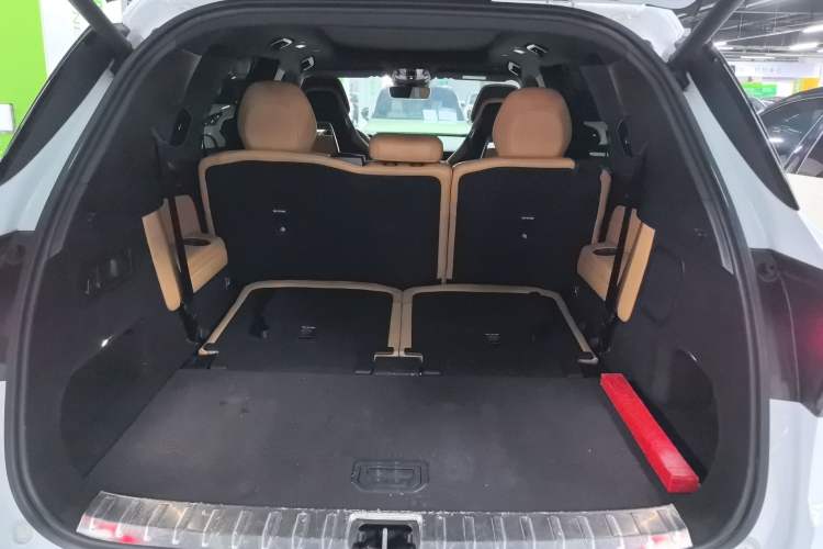 Used Lynk & Co 09 EM-P 2023 2.0TD EM-P Long-Range Version PM 7-Seater Trunk