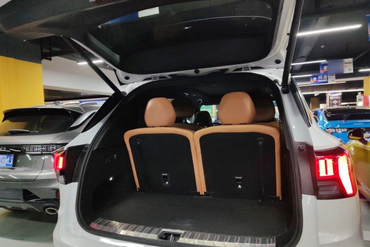 Used Lynk & Co 09 EM-P 2023 2.0TD EM-P Long-Range Version PM Six-Seater Trunk