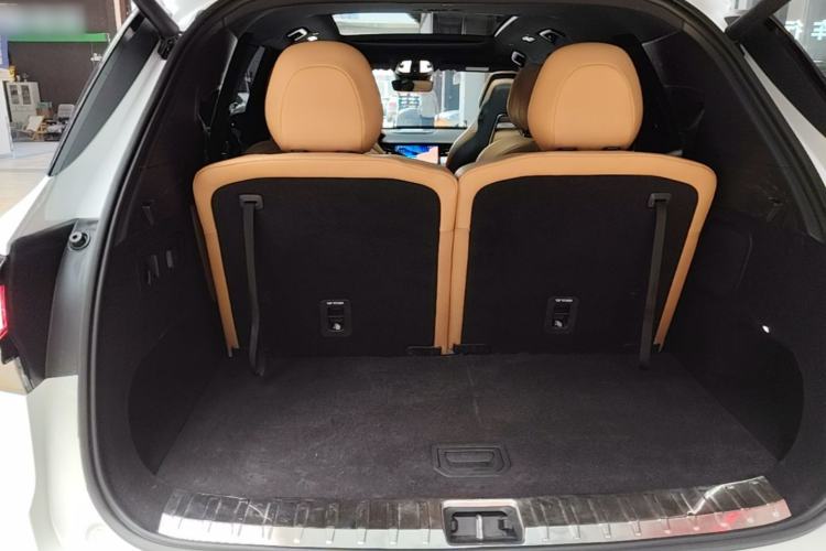 Used Lynk & Co 09 EM-P 2023 2.0TD EM-P Long-Range Version PM Six-Seater Trunk