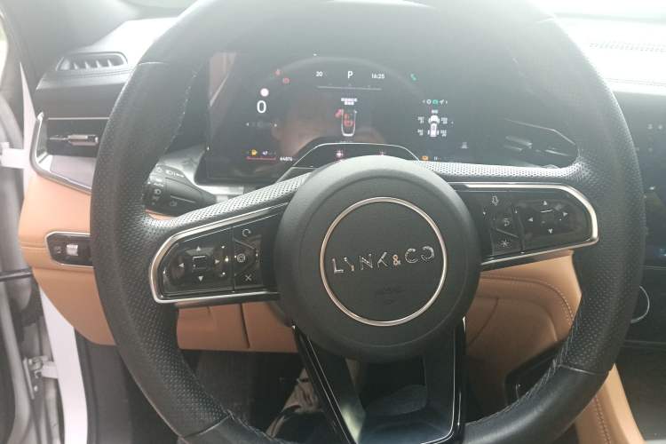 Used Lynk & Co 09 EM-P 2023 2.0TD EM-P Long-Range Version PM Six-Seater Steering Wheel