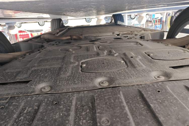 Used Lynk & Co 09 EM-P 2024 2.0TD EM-P Four-Wheel Drive HALO Six-Seater Chassis Front