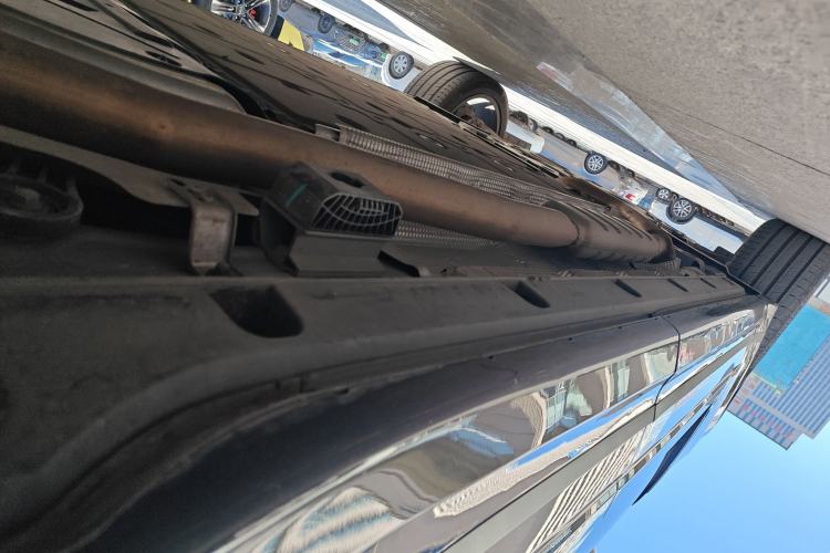 Used Lynk & Co 09 EM-P 2024 2.0TD EM-P Four-Wheel Drive HALO Six-Seater Chassis Rear Left