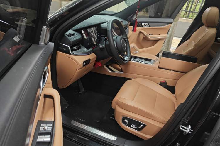 Used Lynk & Co 09 EM-P 2024 2.0TD EM-P Four-Wheel Drive HALO Six-Seater Driver Seat