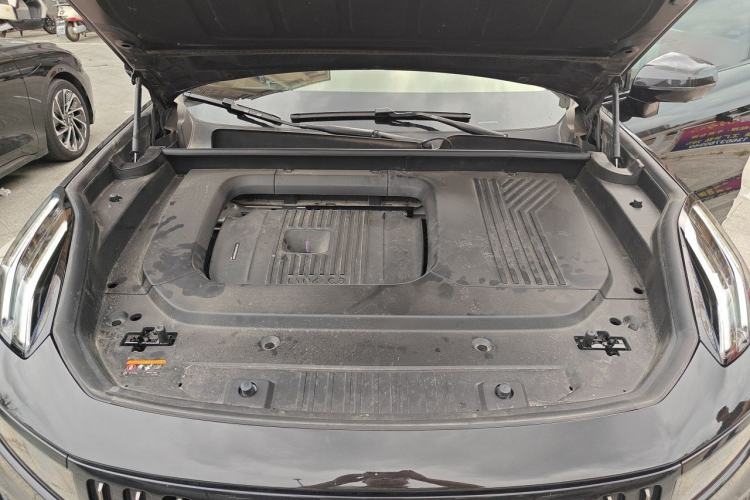 Used Lynk & Co 09 EM-P 2024 2.0TD EM-P Four-Wheel Drive PRO Seven-Seater Engine Bay