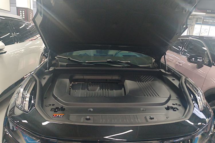Used Lynk & Co 09 EM-P 2024 2.0TD EM-P Four-Wheel Drive HALO Six-Seater Engine Bay