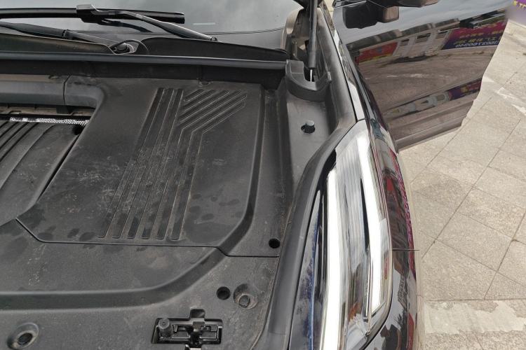 Used Lynk & Co 09 EM-P 2024 2.0TD EM-P Four-Wheel Drive PRO Seven-Seater Engine Bay Left