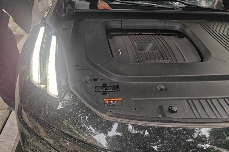 Used Lynk & Co 09 EM-P 2024 2.0TD EM-P Four-Wheel Drive HALO Six-Seater Engine Bay Right