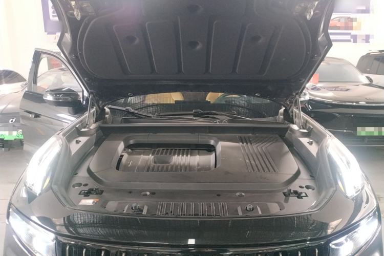Used Lynk & Co 09 EM-P 2024 2.0TD EM-P Four-Wheel Drive PRO Seven-Seater Engine Bay