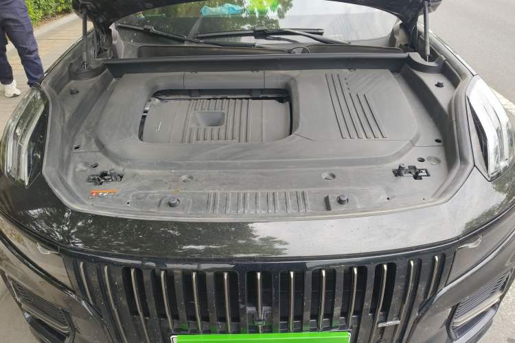 Used Lynk & Co 09 EM-P 2024 2.0TD EM-P Four-Wheel Drive PRO Seven-Seater Engine Bay