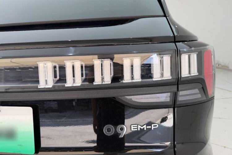 Used Lynk & Co 09 EM-P 2024 2.0TD EM-P Four-Wheel Drive HALO Six-Seater Exterior 3