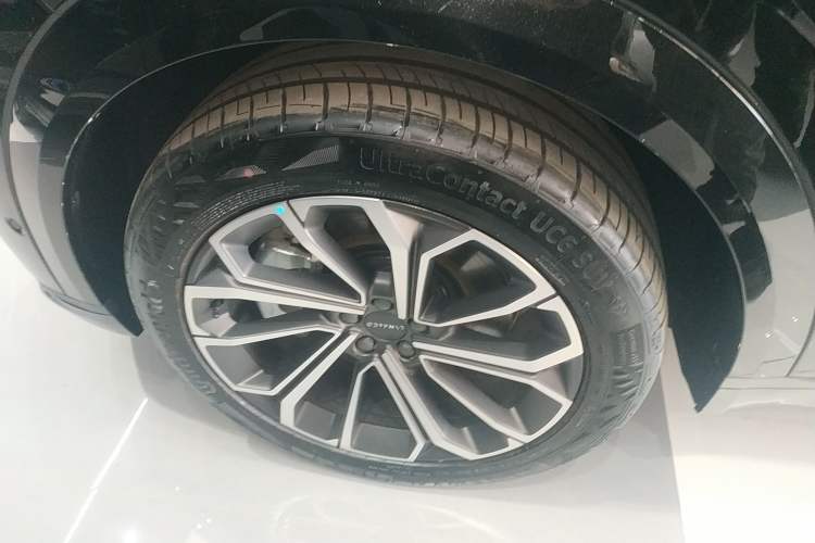 Used Lynk & Co 09 EM-P 2024 2.0TD EM-P Four-Wheel Drive HALO Six-Seater Exterior 7